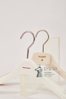 Weiße flexible Holzkleiderbügel Herren-Holzkleiderbügel Damen-Holzkleiderbügel Kleiderbügel - Personalisierte Hochzeits-Holzkleiderbügel mit Logo