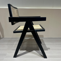 Chaise en bois moderne avec accoudoirs, chaise en rotin