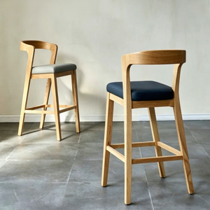 Chaises <span class=keywords><strong>de</strong></span> bar modernes en <span class=keywords><strong>bois</strong></span> massif avec siège en cuir, tabourets hauts <span class=keywords><strong>de</strong></span> luxe avec dossier pour cuisine, café et restaurant - Product Image 5