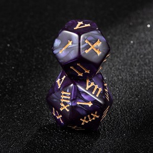 ชุดลูกเต๋าอะคริลิกทรงหลายเหลี่ยม 7 ชิ้น สีม่วง ขอบคม ผลิตด้วยมือ ลายกาแล็กซี่ พร้อมตัวเลขโรมัน เพื่อประสบการณ์ RPG ที่ไม่เหมือนใคร - Product Image 6