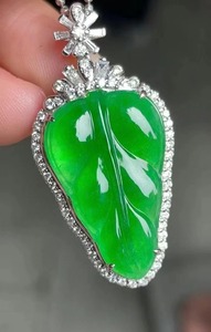 SGARIT Bijoux 18K <span class=keywords><strong>Or</strong></span> Blanc <span class=keywords><strong>Jade</strong></span> <span class=keywords><strong>Pendentif</strong></span> Grade A Naturel Jadéite Vintage Bijoux Vert <span class=keywords><strong>Jade</strong></span> Pierre <span class=keywords><strong>Pendentif</strong></span> Pour Les Femmes - Product Image 2