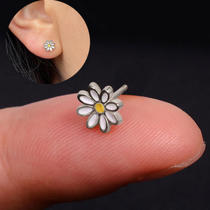 Pendientes de Flor E3224, Chapados en Oro, Aleación de Zinc, Diseño Bonito, Unisex, Joyería para Regalo - Product Image 3