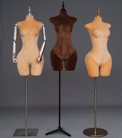 Mannequins brésiliens demi-corps grande taille pour femmes courbes, avec torse en tissu, poitrine et hanches généreuses, pour présentation BBL