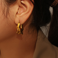 Boucles d'oreilles créoles géométriques à la mode en acier inoxydable plaqué or boucles d'oreilles créoles bijoux élégants pour les femmes
