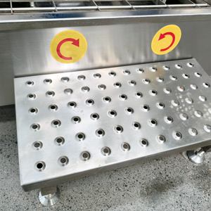 محطة غسيل أحذية كهربائية من الفولاذ المقاوم للصدأ مع تنظيف بالماء البارد وسعة كبيرة للاستخدام الجماعي في ورش العمل والمستودعات - Product Image 6