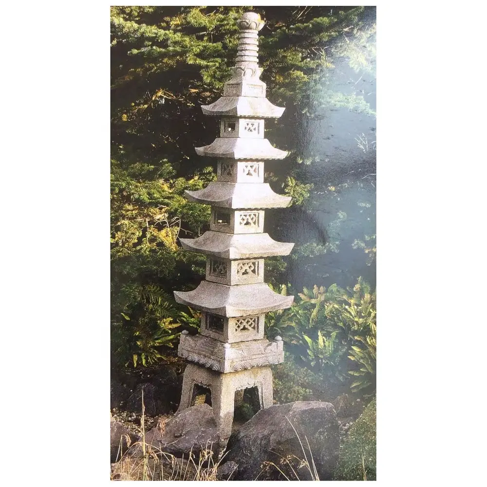 โคมไฟหินแกรนิตธรรมชาติกลางแจ้งสไตล์ญี่ปุ่นโคมไฟเจดีย์แกะสลักหินสำหรับสวน