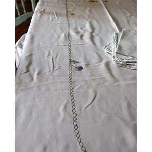 Mantel de Lino Estilo Europeo Cinzia Brescia, Bordado con Flores de Repolho, Diseño Simple a Rayas, Incluye 12 Servilletas, para Bodas y Hoteles - Product Image 4