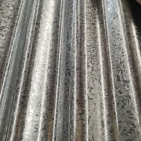 Conceptions à bas prix Types de feuilles de toiture en aluminium et zinc de 0.7mm au Kerala en Ouganda au Nigeria