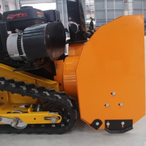 آلة إزالة الثلوج بحالة جيدة تعمل بالتحكم عن بعد وبالبنزين مع نظام دفع مجنزر - Product Image 4