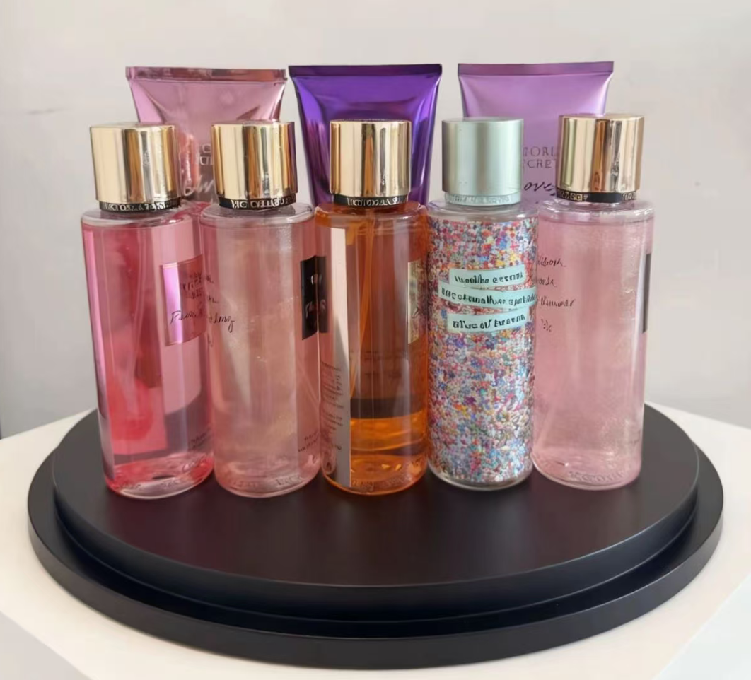 victoria world body mist