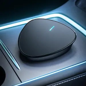 SCENTA New Design USB Rechargeable Mini Car Air Refresh Diffuser Device Luxury Mini Portable Fragrance Car Oil Diffuser