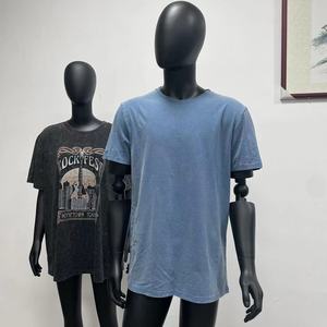 เสื้อยืดคอกลมแขนสั้นทรงหลวมสำหรับผู้ชาย ผ้าฝ้าย 100% น้ำหนักผ้าระบายอากาศได้ดี รับผลิตแบบ OEM ขายส่ง MOQ ต่ำ - Product Image 2