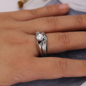 Anello Creativo a Forma di Cuore per Coppie, Accessorio Romantico per Proposte e Feste, Regalo di Moda - Product Image 5