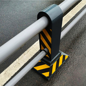 آلة حاجز طريق فولاذية للطرق السريعة غير معزولة الدرابزين لمدينة الرصيف حاجز المرور المركزي عمود عزل - Product Image 2