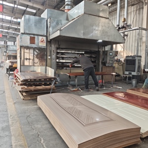 Fabrika Son Tasarım Kapı Kaplaması MDF Kapı Yüzeyi Melamin Yüzeyli Su Geçirmez Kapı Kaplaması Apartman Projesi İç Mekan Kapısı için - Product Image 4