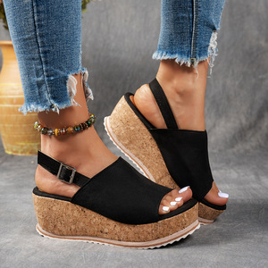 Sandalias de plataforma con hebilla de esponja a la moda para mujer, con tacón de cuña tejido de cuerda de cáñamo y suela gruesa, ideales para exteriores. - Product Image 6