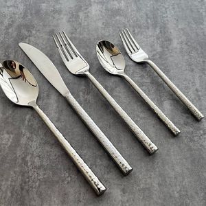 Ensemble de couverts de luxe en acier inoxydable 18/10 de haute qualité avec manche martelé, couteau, fourchette et cuillère durables pour mariages - Product Image 3