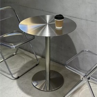 Table de salle à manger en métal imperméable pour l'extérieur - Table basse ronde de style industriel pour bistrot et jardin