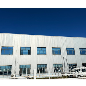 Bâtiment d'entrepôt en acier moderne personnalisé portable pour garage, hangar et utilisation en supermarché Structure en acier à portail Couleur personnalisée - Product Image 6