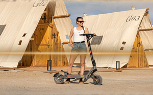 Trottinette pliable KuKirin G2 Ultra édition 2026 avec système audio Bluetooth, phares à faisceau haut/bas, 48V 18Ah - Product Image 3