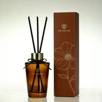 Bouteille diffuseur de parfum de luxe 100ml 150ml 200ml avec couvercle, bouteille d'aromathérapie extérieure abordable, bouteille à bouchon vissé pour la maison