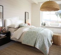 Lit King Size en Bois Massif Rembourré Style Européen avec Tête de Lit en Tissu Doux, Certifié CE, Structure Robuste pour Chambre à Coucher