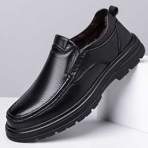 Mocassins en cuir véritable pour hommes, bout rond, à enfiler, semelle extérieure en caoutchouc antidérapante, doublure en fausse fourrure chaude pour l'hiver, chaussures décontractées confortables - Product Image 1