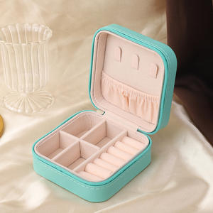 Boîte de rangement pour bijoux en cuir PU de luxe avec logo personnalisé, petite boîte de rangement portable pour bijoux de voyage - Product Image 4