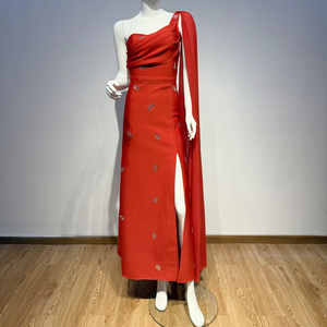 Elegante Abito <span class=keywords><strong>Lungo</strong></span> da Sera Bandage <span class=keywords><strong>Rosso</strong></span> Lusso Monospalla <span class=keywords><strong>con</strong></span> <span class=keywords><strong>Spacco</strong></span> e Mantella per Donna 2025 - Product Image 2