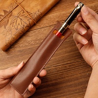 Étui à crayons/stylos de marque Yilan, design carré créatif et exquis, en cuir PU rétro de couleur unie, idéal pour les cadeaux publicitaires scolaires