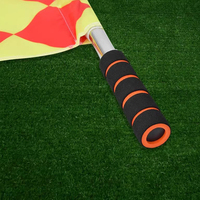 Impression de logo personnalisé drapeau d'arbitre de football imperméable à l'eau match de football football petit drapeau d'arbitre à damier