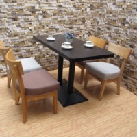 Café solide personnalisé en gros à manger table de dalles de bois à bord vif pour restaurant d'extérieur moderne à usage de haute qualité et bonne réputation