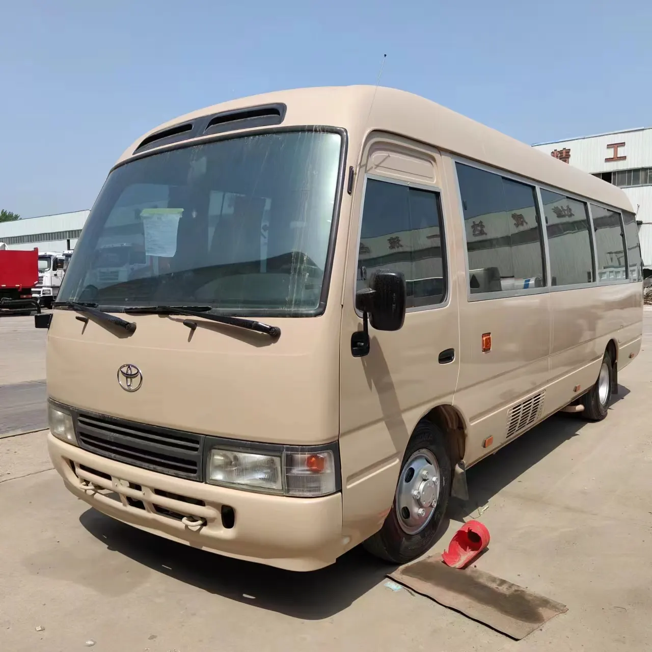 Toyo ta Coster Bus 23 Seats 30 Seats Used Bus Left Hand Drive Diesel Engine Bus