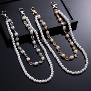 <span class=keywords><strong>Catena</strong></span> <span class=keywords><strong>per</strong></span> <span class=keywords><strong>Pantaloni</strong></span> Stile Punk Hip-hop a Doppio Strato con Perle e Piccoli Fiori Colorati, Accessorio <span class=keywords><strong>per</strong></span> Jeans/<span class=keywords><strong>Pantaloni</strong></span>, <span class=keywords><strong>Catena</strong></span> da Vita <span class=keywords><strong>per</strong></span> Uomo/Donna - Product Image 2