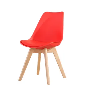 Çoğaltma sandalyeler ahşap bacaklar ile romantizm mobilya plastik sandalye