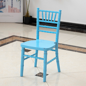 Chaises Chiavari pour enfants en vente flash, chaises Chiavari élégantes en bois massif pour enfants, pour banquets et restaurants - Product Image 1