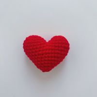 Buket Bunga Berbentuk Hati dari Benang Wol Rajutan Tangan - Hadiah Kreatif untuk Hari Guru & Aksesori Pakaian