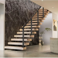 Escalier intérieur moderne en bois sur mesure, à poutre droite, cantilever avec garde-corps à câbles, marches en bois pour intérieur