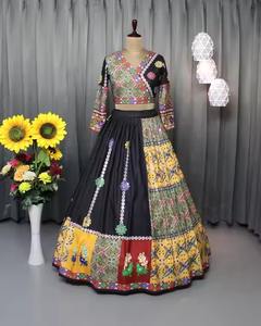 Lehenga choli สไตล์บอลลีวู้ดหนักแบบได้รับความนิยมการผสมผสานที่สมบูรณ์แบบของแฟชั่นอินเดียและปากีสถานสำหรับงานแต่งงานและปาร์ตี้ - Product Image 5