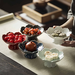 Plateau à fruits en céramique en forme de lotus, vaisselle décorative en porcelaine pour la maison, pour servir des collations et du thé - Product Image 2