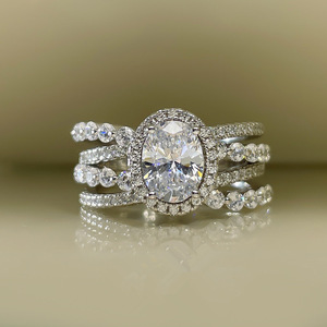 Elegante Anello Ovale a Strati per Donne, Gioiello da Dito di Lusso alla Moda - Product Image 3