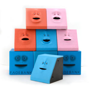 Alcancía Creativa con Forma de Cara para Niños y Adultos, Divertida Caja de Ahorro Interactiva - Product Image 5