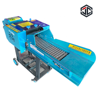 Machine à hacher multifonctionnelle pour la transformation de l'herbe, du foin, de la paille, du fourrage et de l'ensilage pour l'alimentation du bétail dans les petites exploitations agricoles