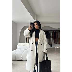 Gabardina Blanca para Mujer con Botones Delanteros y Detalle de Bolsillos - Product Image 1