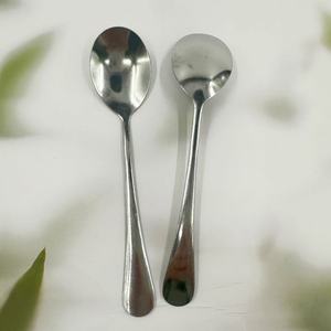 Série de cuillères ovales en acier inoxydable 601, Louche à soupe en acier inoxydable à long manche pour usage domestique, Cuillère épaissie, Service de table - Product Image 4