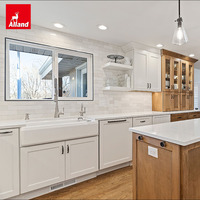 Armoire de cuisine modulaire personnalisée en bois massif chêne blanc Alland, style Shaker moderne, panneau peint bicolore, pour villa