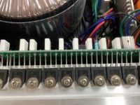 Nouvel amplificateur audio professionnel 3U 1000W 1300W 4 canaux haute puissance pour basses et extérieur