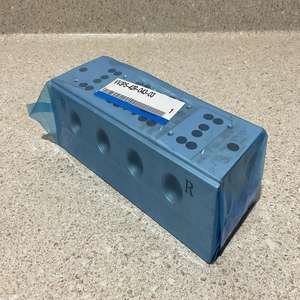 Vanne solénoïde d'origine SMC VV3P5-42R-043-03, collecteur - Product Image 3