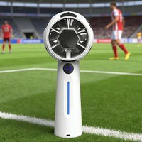 Werbeartikel für Fußballfans: Handventilator mit 1800mAh Akku, stufenlosem 100-Gang-Regulierung, digitaler Anzeige und tragbarem Design.