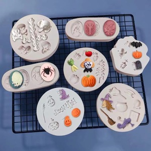 Halloween Silicone Fondant Molds Skulls Pumpkins Ghosts Cake Decorating Baking Supplies Round Shape Light Gray Green Pink - Product Image 3
